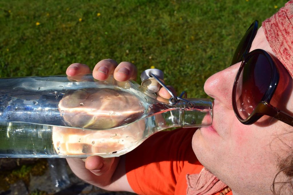 How to clean your water bottle with soap and water - How to Get Your Water Bottle Clean