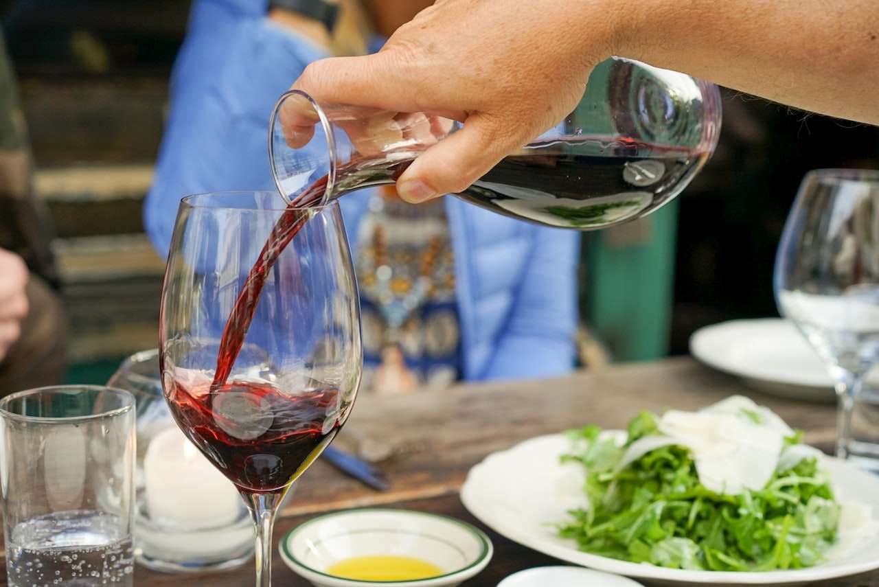 Does Red Wine have 625 Calories | Benefits And Risks